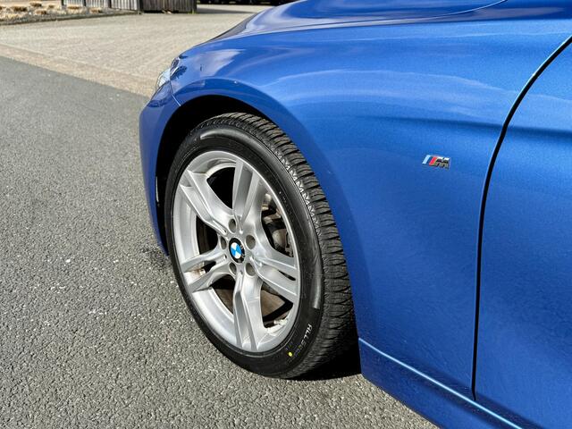 BMW 3-SERIE 320i M-Sport 184PK AutomaatoLederoNavi