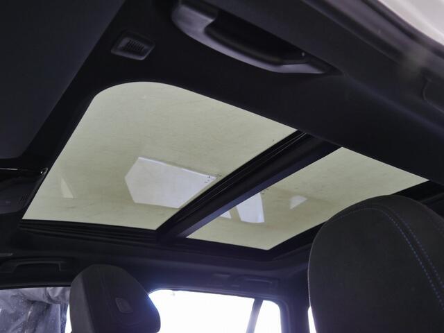 BMW 3-SERIE Touring 330e xDrive - Facelift 2 - Grote Range - Pano - Trekhaak - Harman Kardon