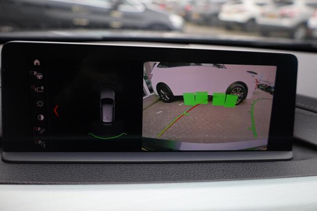 BMW 3-SERIE Touring 318i M Sport Corporate Lease CAMERA LEER+STOELVERWARMING DAB NAVI LED ZWARTE-HEMEL PANO/OPEN-DAK 19"LMV ELEK.LAADKLEP CRUISE NAP ENZ.