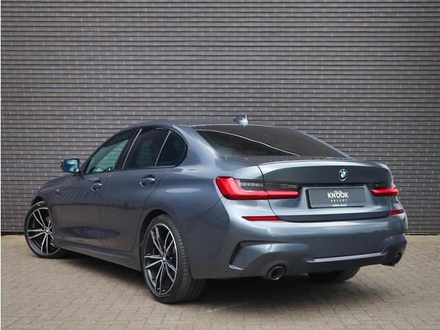 BMW 3-SERIE 320i High Exe. M-Sport | HUD | Leder | Sfeerverlichting |