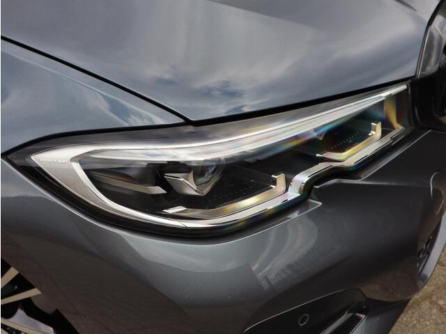 BMW 3-SERIE 320i High Exe. M-Sport | HUD | Leder | Sfeerverlichting |