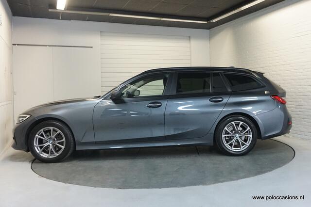 BMW 3-SERIE Touring 320i Automaat | Carplay | NL AUTO | Dealeronderh