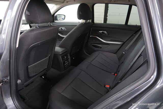 BMW 3-SERIE Touring 320i Automaat | Carplay | NL AUTO | Dealeronderh