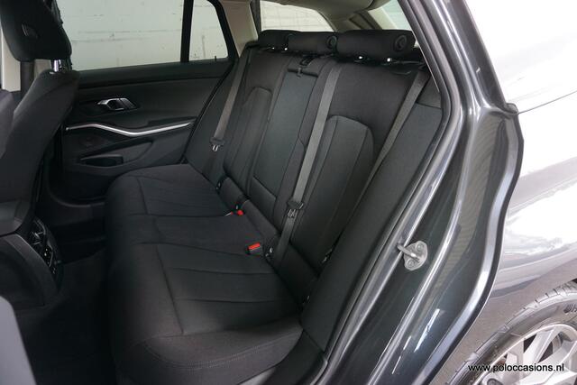 BMW 3-SERIE Touring 320i Automaat | Carplay | NL AUTO | Dealeronderh