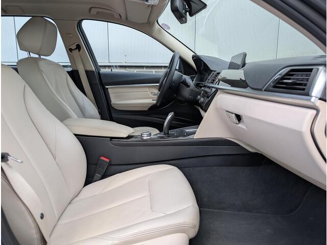BMW 3-SERIE Touring 318i Corporate Lease Executive