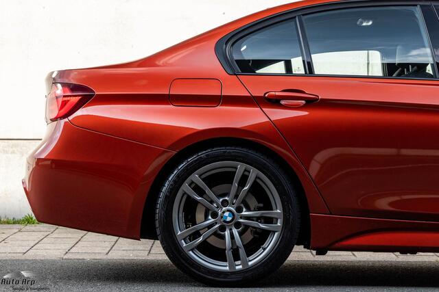 BMW 3-SERIE 320i Edition M Sport Shadow Executive