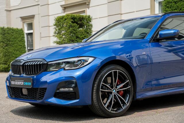 BMW 3-SERIE Touring 330e M-Sport PANO | ADAPTIVE | H&K | MEMORY | FULL OPTION