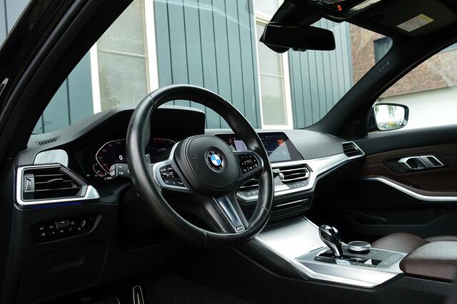 BMW 3-SERIE 318i M-Sport Rijklaarprijs-Garantie Navigatie Leder sport interieur Live Cockpit Plus