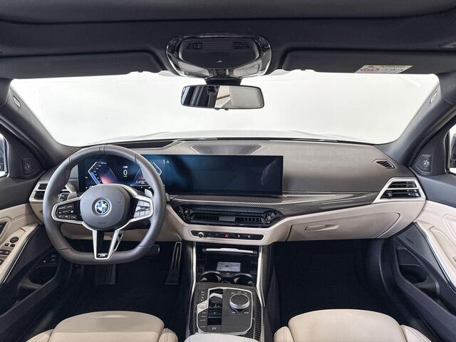 BMW 3-SERIE Touring 330e | M Sport Pro | Innovation Pack | Comfort Pack | Harman Kardon