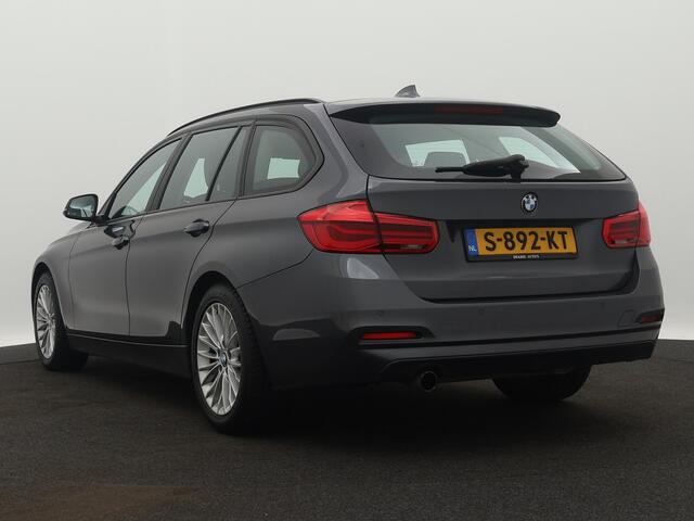 BMW 3-SERIE Touring 318i Executive / Auto verbruikt olie! / Handel of Export / Navigatie / Cruise-ctr. / Airco / leder / Trekhaak