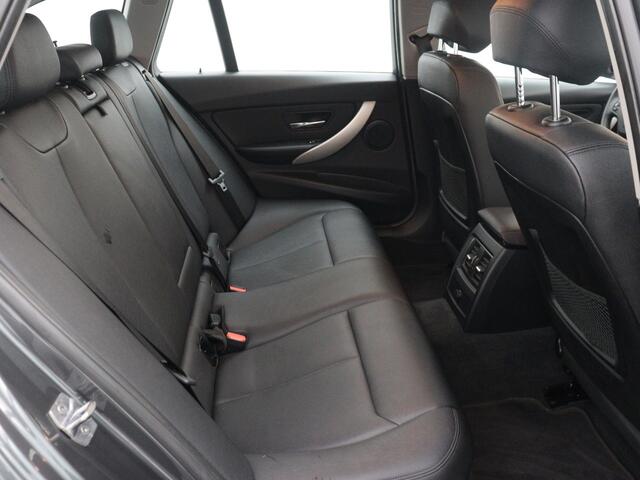 BMW 3-SERIE Touring 318i Executive / Auto verbruikt olie! / Handel of Export / Navigatie / Cruise-ctr. / Airco / leder / Trekhaak