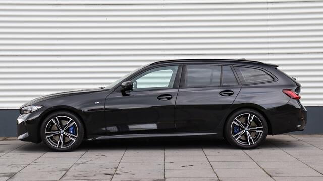 BMW 3-SERIE Touring 330i M-Sport | Adaptieve Cruise Control | Shadow-Line | Achteruitrijcamera | HiFi