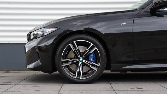 BMW 3-SERIE Touring 330i M-Sport | Adaptieve Cruise Control | Shadow-Line | Achteruitrijcamera | HiFi