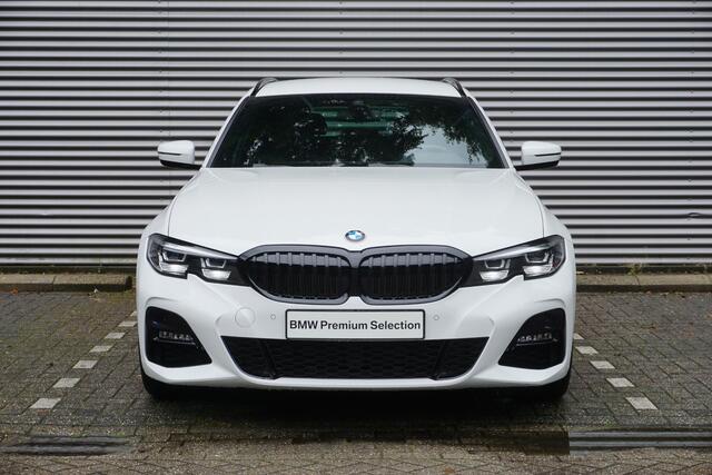 BMW 3-SERIE Touring 320i High Executive