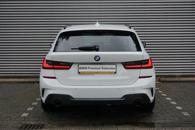 BMW 3-SERIE Touring 320i High Executive