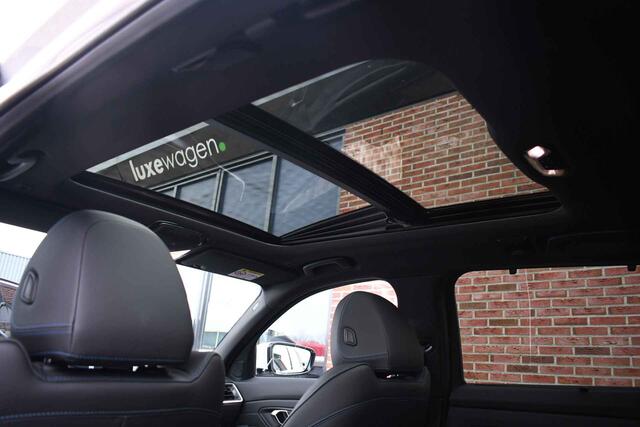 BMW 3-SERIE Touring 330e M-Sport Pano ACC El-zetel HUD 19inch Camera Adp-onderstel