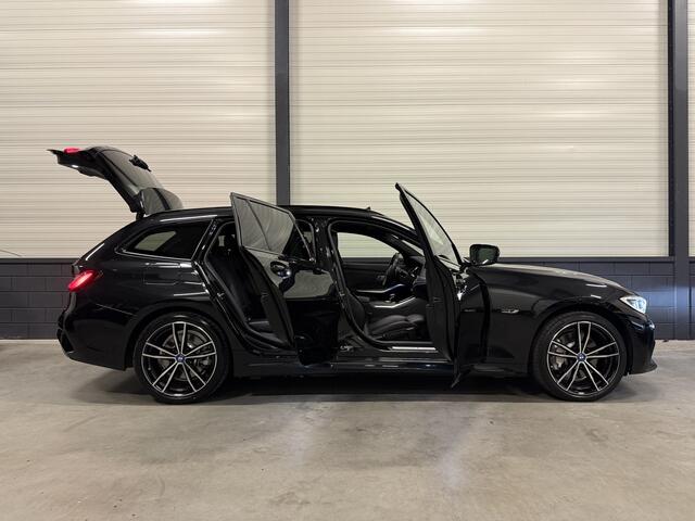 BMW 3-SERIE Touring 330e xDrive M-Sport PANO/LASER/360CAMERA/ADAPTIVE M-ONDERSTEL/ACC/LEER-ALCANTARA/19"BREEDSET/KEYLESS/SHADOW-LINE/NET OH BEURT GEHAD BIJ BMW DEALER