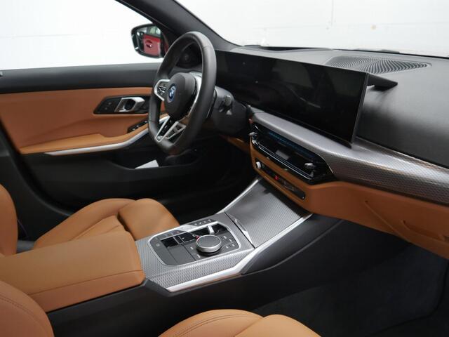 BMW 3-SERIE Touring 330e xDrive - M-Sport Pro - LCi 2 - Grote Range - Pano - Trekhaak - ACC