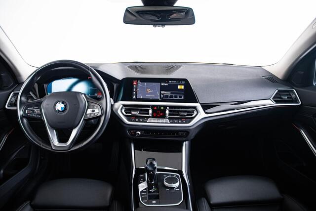 BMW 3-SERIE 330i High Executive Sport Line - Elektrisch verwarmde voorstoelen - HiFi - PDC voor/achter - Active Cruise Control - Active Guard Plus - Automatisch dimmende binnenspiegel - LED mistlampen voor -
