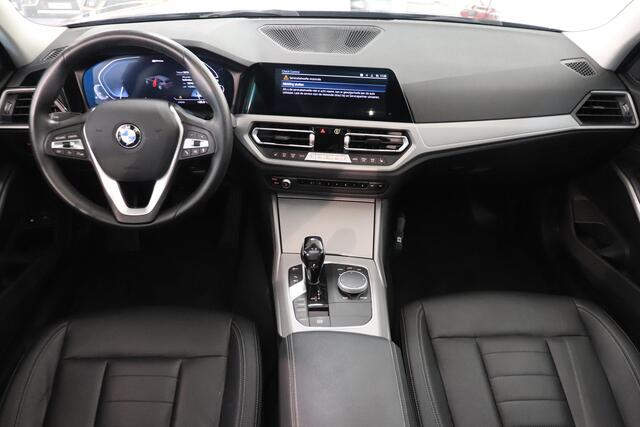BMW 3-SERIE Touring 330e Business Edition Plus | | Schuif kanteldak | Navigatie | Leder | Laser LED koplampen | Trekhaak |