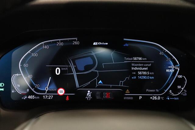 BMW 3-SERIE Touring 330e Business Edition Plus | | Schuif kanteldak | Navigatie | Leder | Laser LED koplampen | Trekhaak |