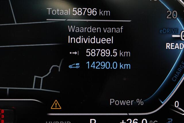 BMW 3-SERIE Touring 330e Business Edition Plus | | Schuif kanteldak | Navigatie | Leder | Laser LED koplampen | Trekhaak |
