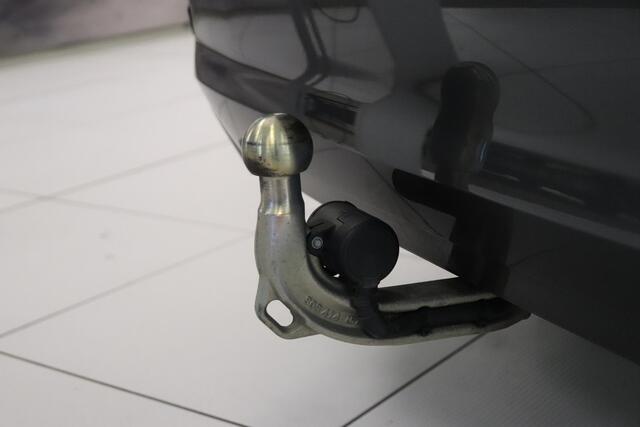 BMW 3-SERIE Touring 330e Business Edition Plus | | Schuif kanteldak | Navigatie | Leder | Laser LED koplampen | Trekhaak |