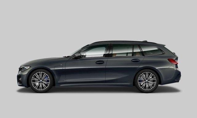 BMW 3-SERIE Touring 330e xDrive M-Sport | Panoramadak | Head Up | Harman Kardon