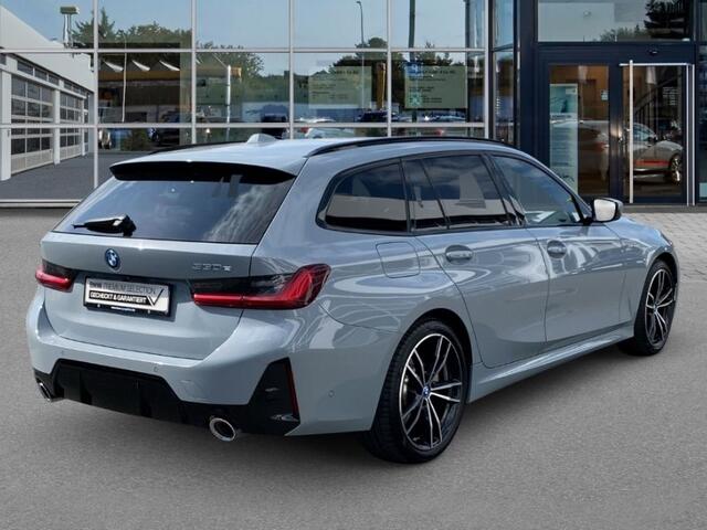 BMW 3-SERIE Touring 330e M-SPORT ** LED, NAVI+, LEDER, PAMORAMA, ACC, TREKH, 19-inch LMV ** 1e EIG - UNFALLFREI ** ** INFORMEER OOK NAAR ONZE AANTREKKELIJKE FINANCIAL-LEASE TARIEVEN **