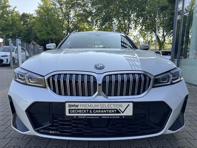 BMW 3-SERIE Touring 330e M-SPORT ** LED, NAVI+, LEDER, PAMORAMA, ACC, TREKH, 19-inch LMV ** 1e EIG - UNFALLFREI ** ** INFORMEER OOK NAAR ONZE AANTREKKELIJKE FINANCIAL-LEASE TARIEVEN **