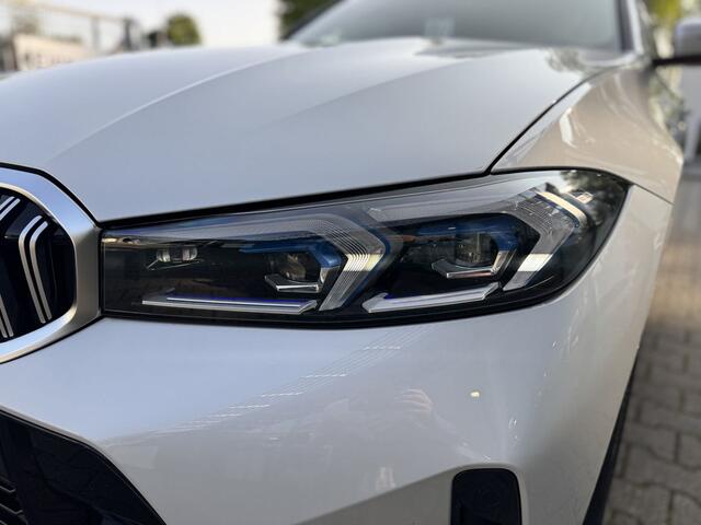 BMW 3-SERIE Touring 330e M-SPORT ** LED, NAVI+, LEDER, PAMORAMA, ACC, TREKH, 19-inch LMV ** 1e EIG - UNFALLFREI ** ** INFORMEER OOK NAAR ONZE AANTREKKELIJKE FINANCIAL-LEASE TARIEVEN **
