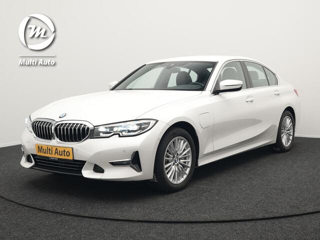 BMW 3-SERIE 330e Luxury Line Plug In Hybrid 293pk PHEV | Trekhaak af Fabriek | Lederen Memory Stoelen Verwarmd | Camera | Apple Carplay | Keyless | Virtual | Sfeerverlichting | DAB | Navi Full Map |