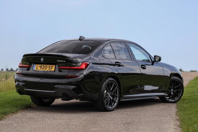 BMW 3-SERIE 330e eDrive 292 pk M-Sport ? Leder ? Sportstoelen ? Carplay