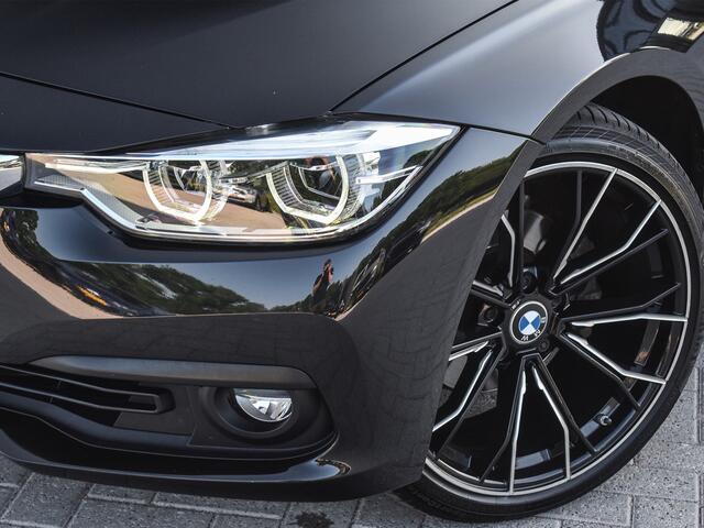BMW 3-SERIE 320i CENTENNIAL HIGH EXECUTIVE | 184PK | LED | NL-AUTO | SCHUIF-/-DAK | 19INCH. | PROF. NAVI | STOELVERWARMING | PDC | LEDER