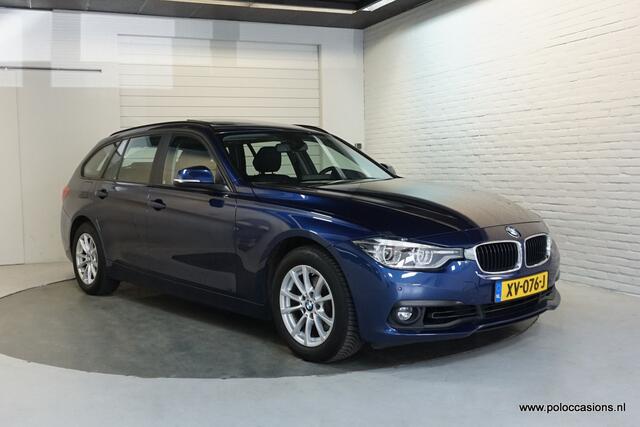 BMW 3-SERIE Touring 318i Leer | Panoramadak | Automaat | Achteruitrijcamera