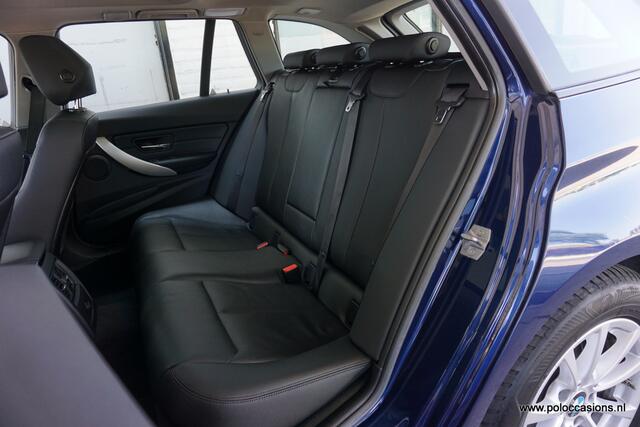 BMW 3-SERIE Touring 318i Leer | Panoramadak | Automaat | Achteruitrijcamera