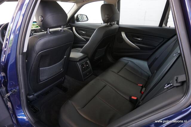 BMW 3-SERIE Touring 318i Leer | Panoramadak | Automaat | Achteruitrijcamera