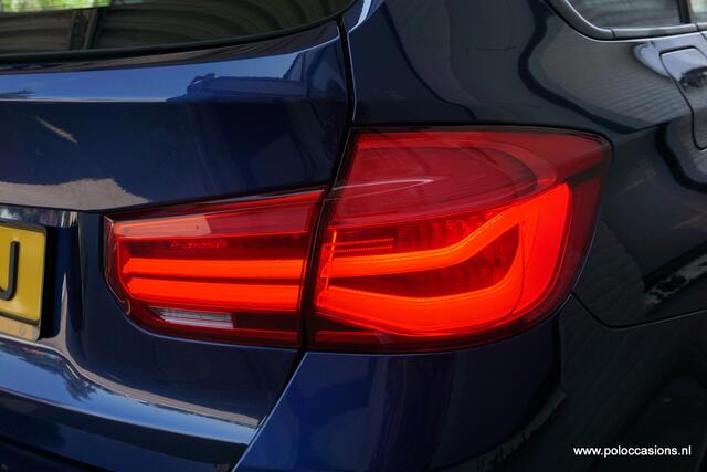 BMW 3-SERIE Touring 318i Leer | Panoramadak | Automaat | Achteruitrijcamera