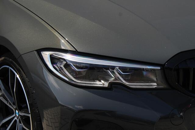 BMW 3-SERIE Touring 330i M sport | H&K | HUD | Pano | High Executive