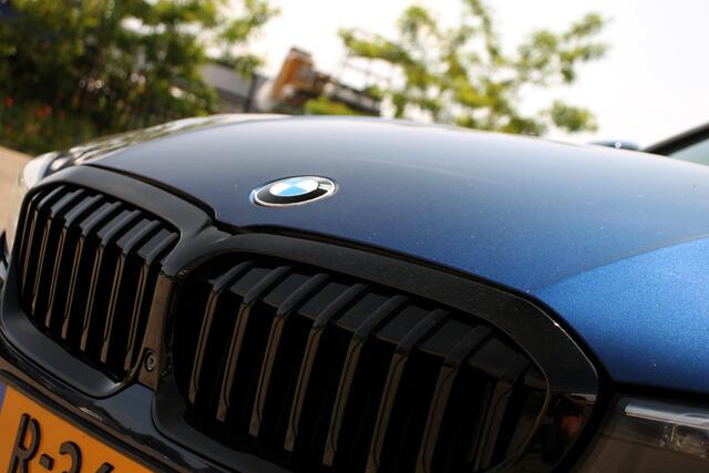 BMW 3-SERIE 330i High Executive ? SPORT ? 360 cam ? Trekhaak ? 19inch
