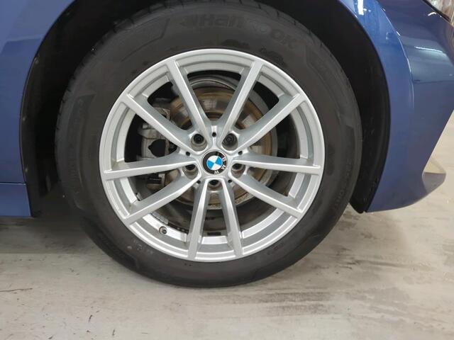 BMW 3-SERIE Touring 318i NL AUTO | CARPLAY | ELEKTRISCHE KLEP | CRUISE |