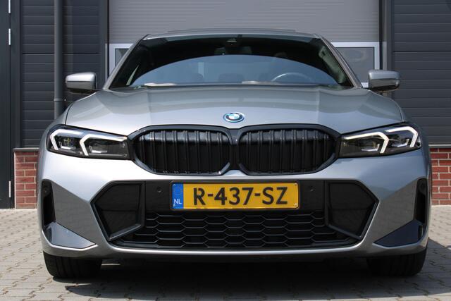 BMW 3-SERIE 320e M-Sport High Executive - Nieuw model - Dealer onderhouden - 19 Inch Schuif kanteldak - Zwart leder