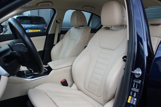 BMW 3-SERIE 330e eDrive Edition | Leder | Camera | Stoelverw.