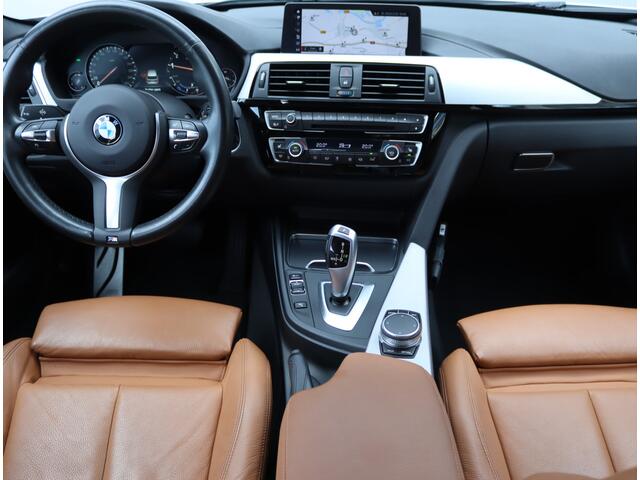 BMW 3-SERIE Touring 318i M Sport | Trekhaak | Leder | Keyless | Org. NL