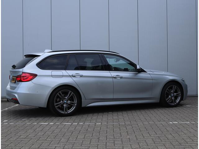 BMW 3-SERIE Touring 318i M Sport | Trekhaak | Leder | Keyless | Org. NL