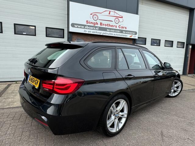 BMW 3-SERIE 318i M-SPORT AUT C PLAY NAP XEN TREKHAAK!!!!