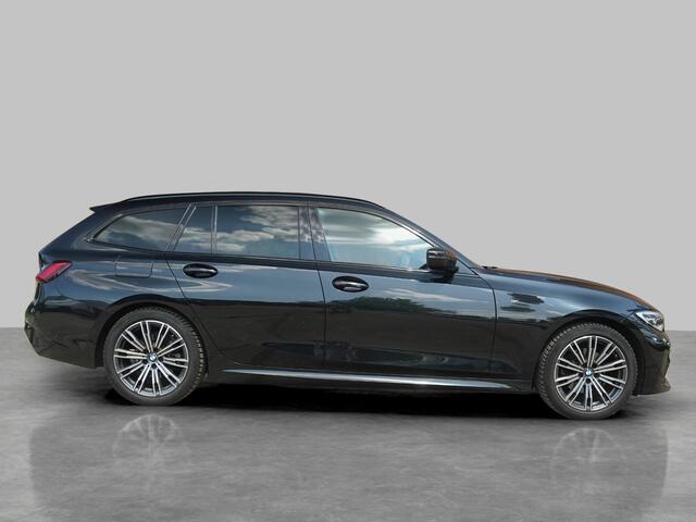 BMW 3-SERIE Touring 320i High Executive Edition