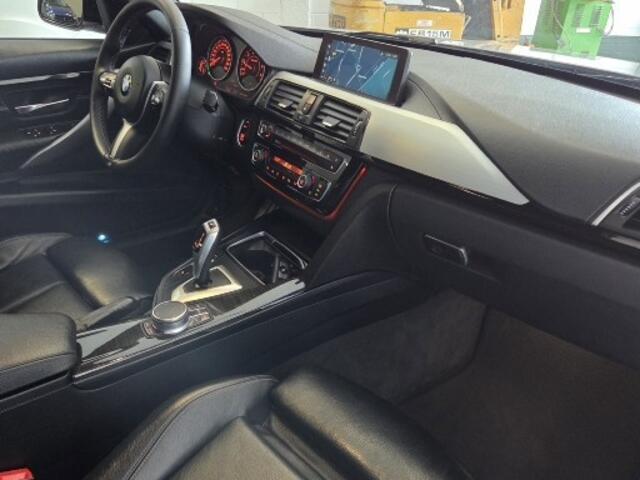 BMW 3-SERIE 318i M sport