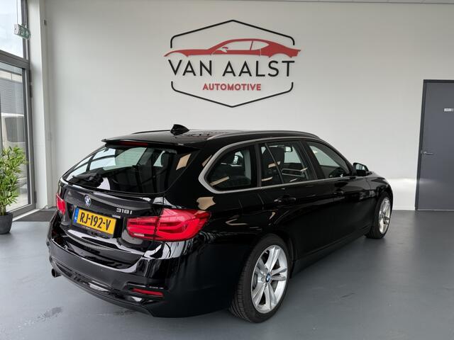 BMW 3-SERIE 318i CL. Executive/Navi/Trekhaak/HarmanKardon