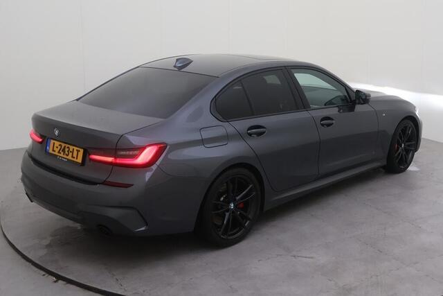 BMW 3-SERIE 318i M-Sport Automaat NAP/Schuifdak/19inch/Cam/Sfeerverl